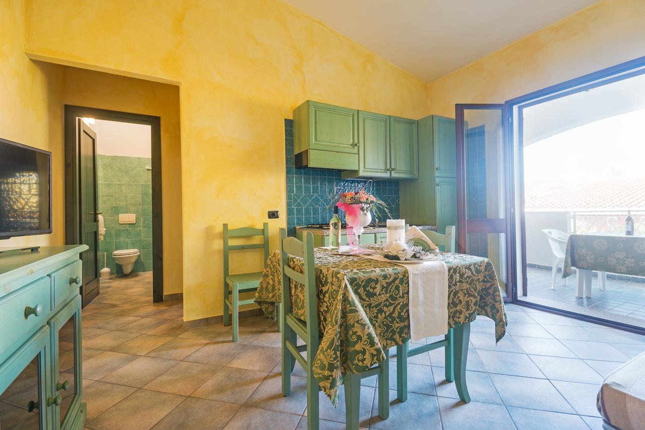 Residenza Gli Ontani Hotell Orosei Exteriör bild