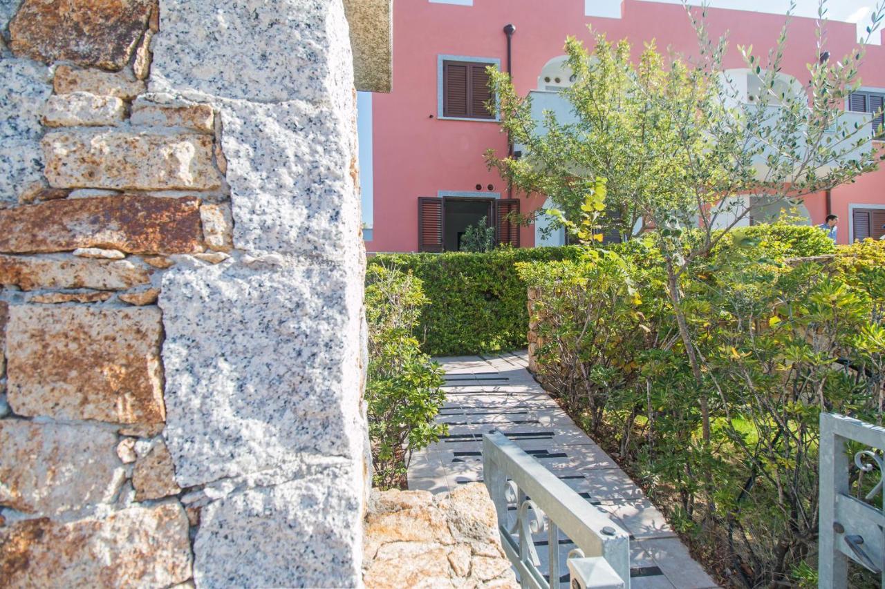 Residenza Gli Ontani Hotell Orosei Exteriör bild