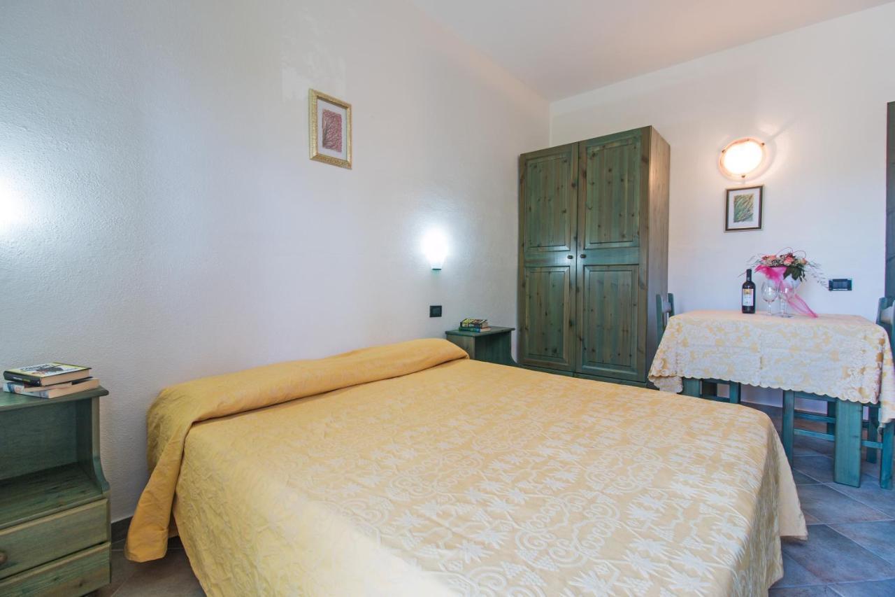Residenza Gli Ontani Hotell Orosei Exteriör bild