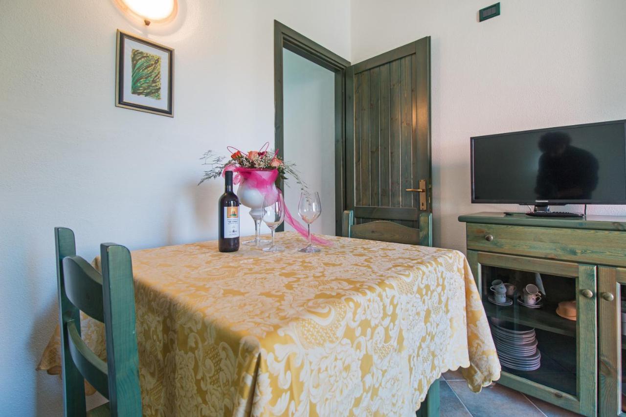 Residenza Gli Ontani Hotell Orosei Exteriör bild