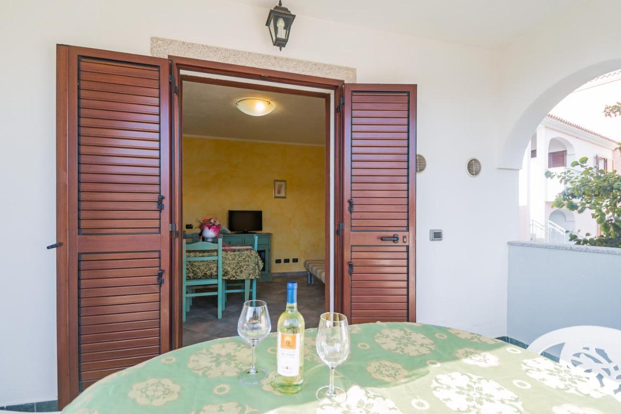 Residenza Gli Ontani Hotell Orosei Exteriör bild