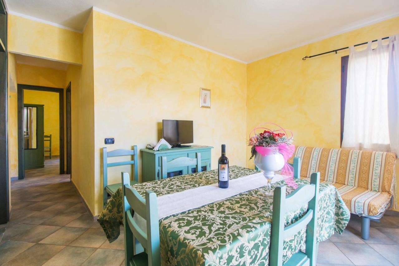 Residenza Gli Ontani Hotell Orosei Exteriör bild
