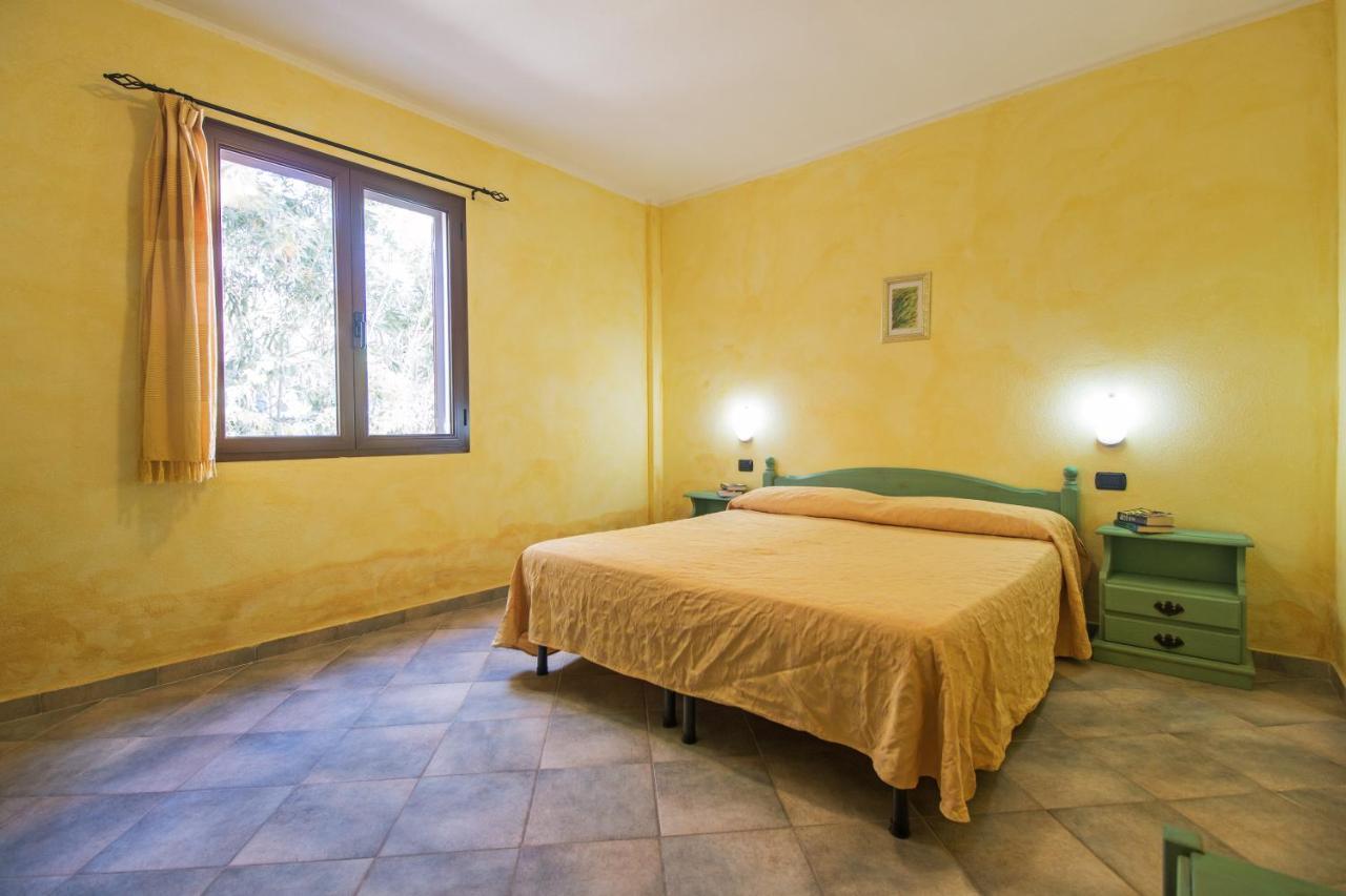 Residenza Gli Ontani Hotell Orosei Exteriör bild