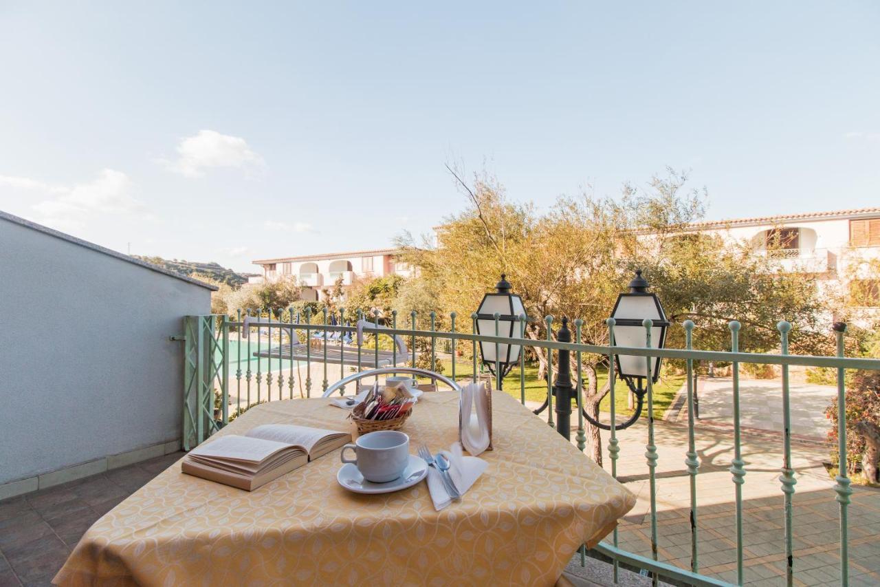 Residenza Gli Ontani Hotell Orosei Exteriör bild