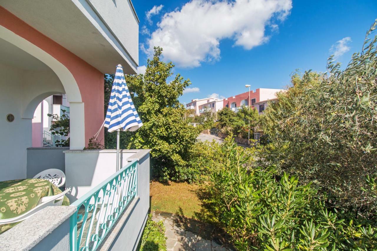 Residenza Gli Ontani Hotell Orosei Exteriör bild